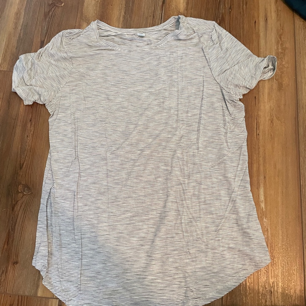 Black and white striped XL top. Old Navy.